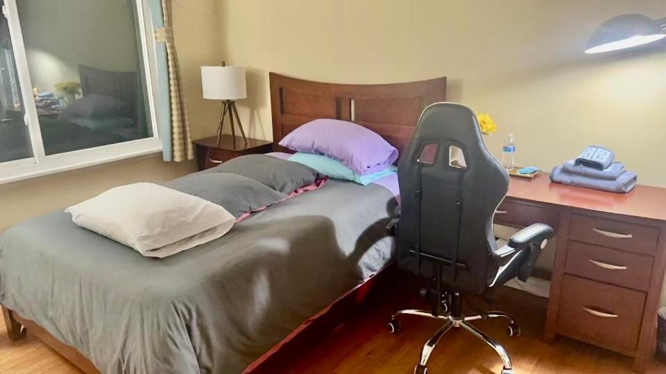 B2 A Private Room In Naperville Downtown With Desk And Wi-Fi Near Everything 外观 照片